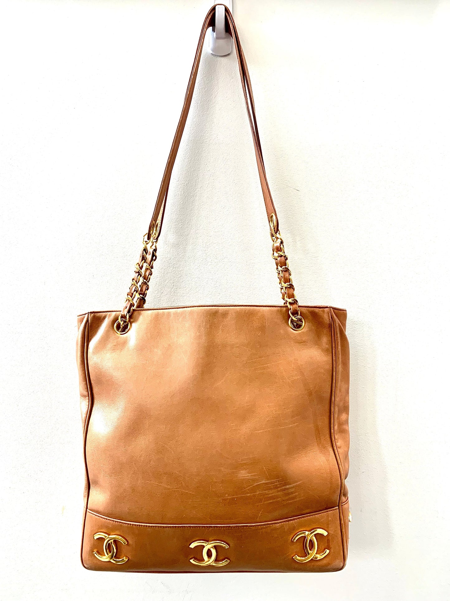 CHANEL BROWN LEATHER VINTAGE BAG