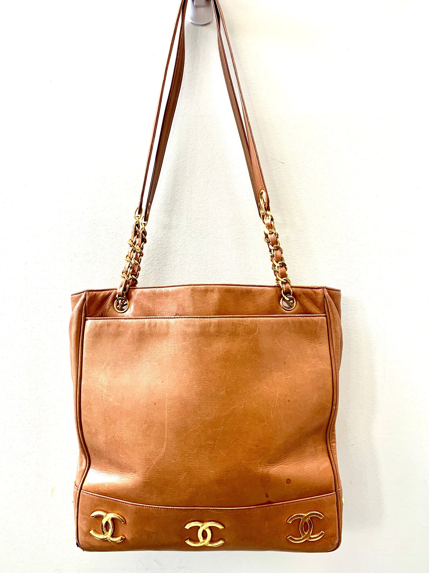 CHANEL BROWN LEATHER VINTAGE BAG