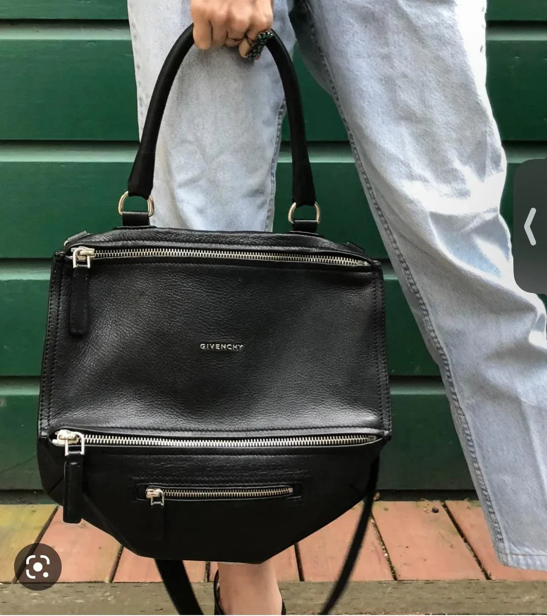 Givenchy-style Antigona tote in smooth black leather