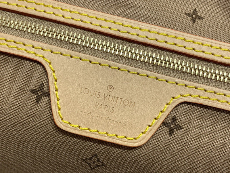 Bags Attire Louis Vuitton bags - 2452