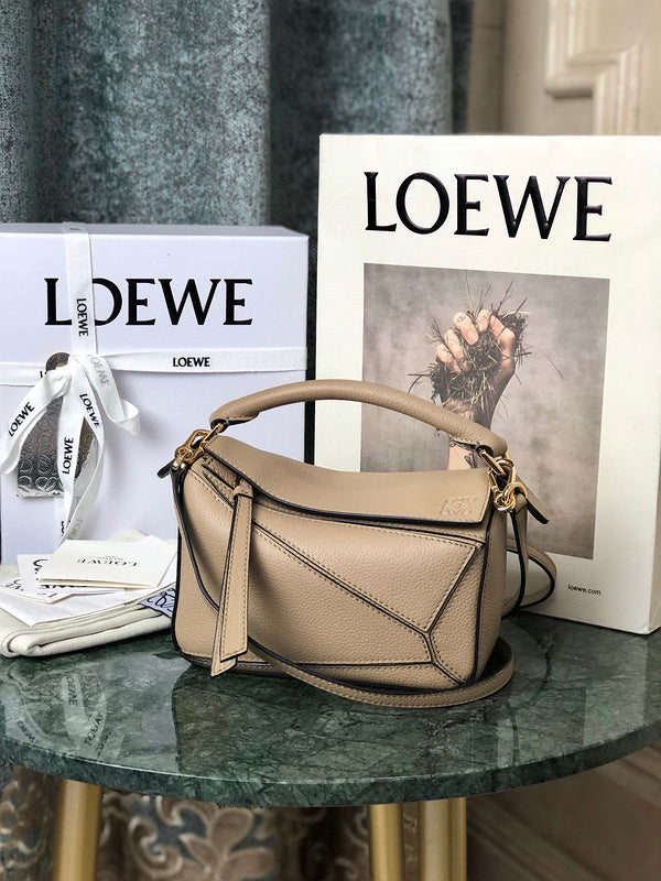 Bags Attire - Loewe Bags - 924