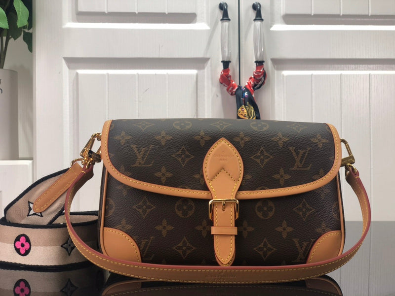 Bags Attire Louis Vuitton bags - 2465