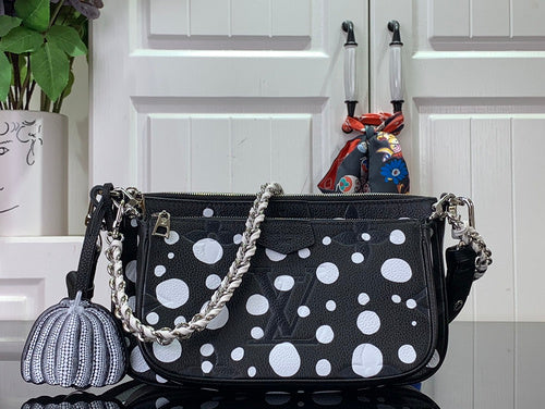 Bags Attire Louis Vuitton bags - 2496