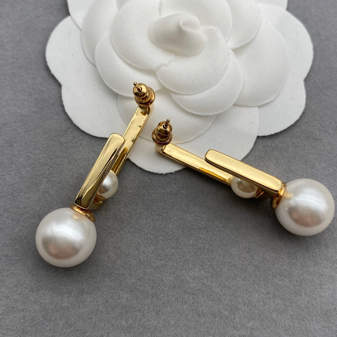 EN - Lux Earring Christian Dior 035