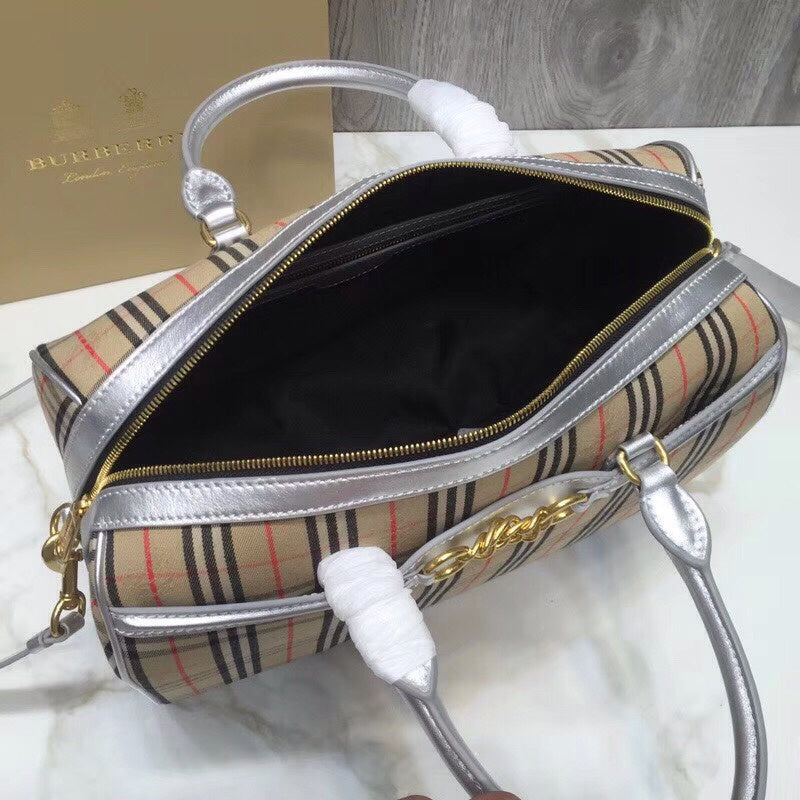 Burberry Bags - Bagsattire   684