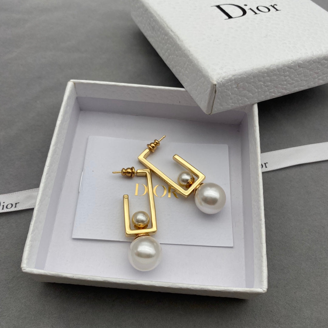 EN - Lux Earring Christian Dior 035