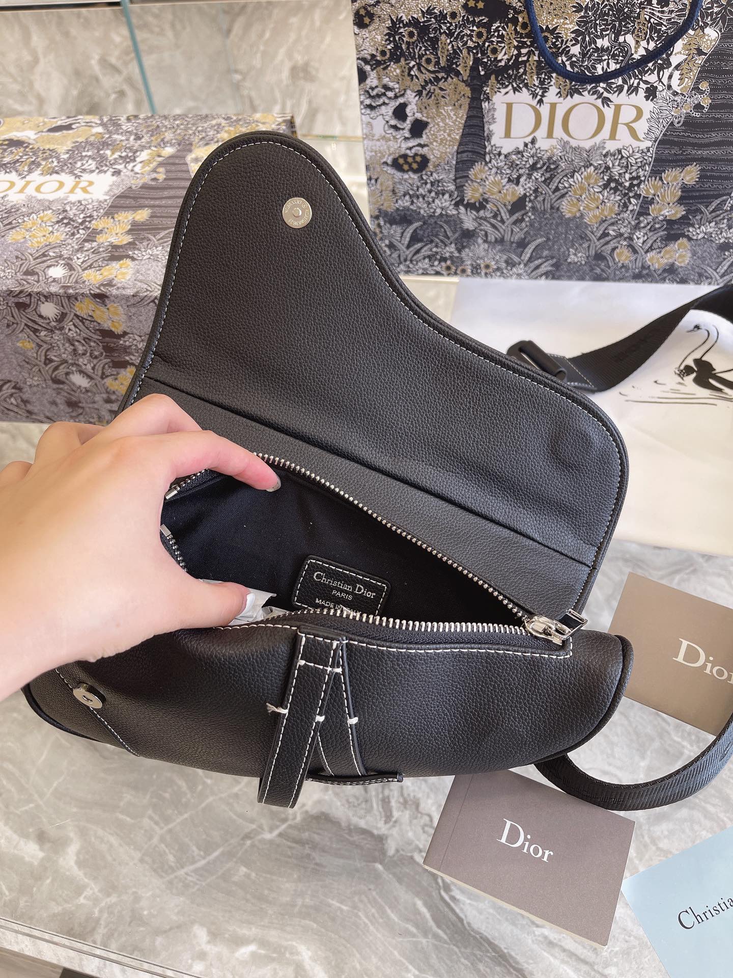 Bags Attire - Luxury Edition Bags DIR 325