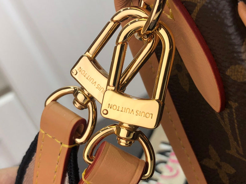 Bags Attire Louis Vuitton bags - 2465