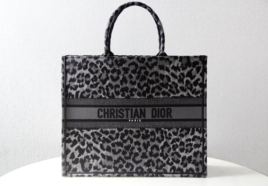 Luxury Handbags Christian Dior 260