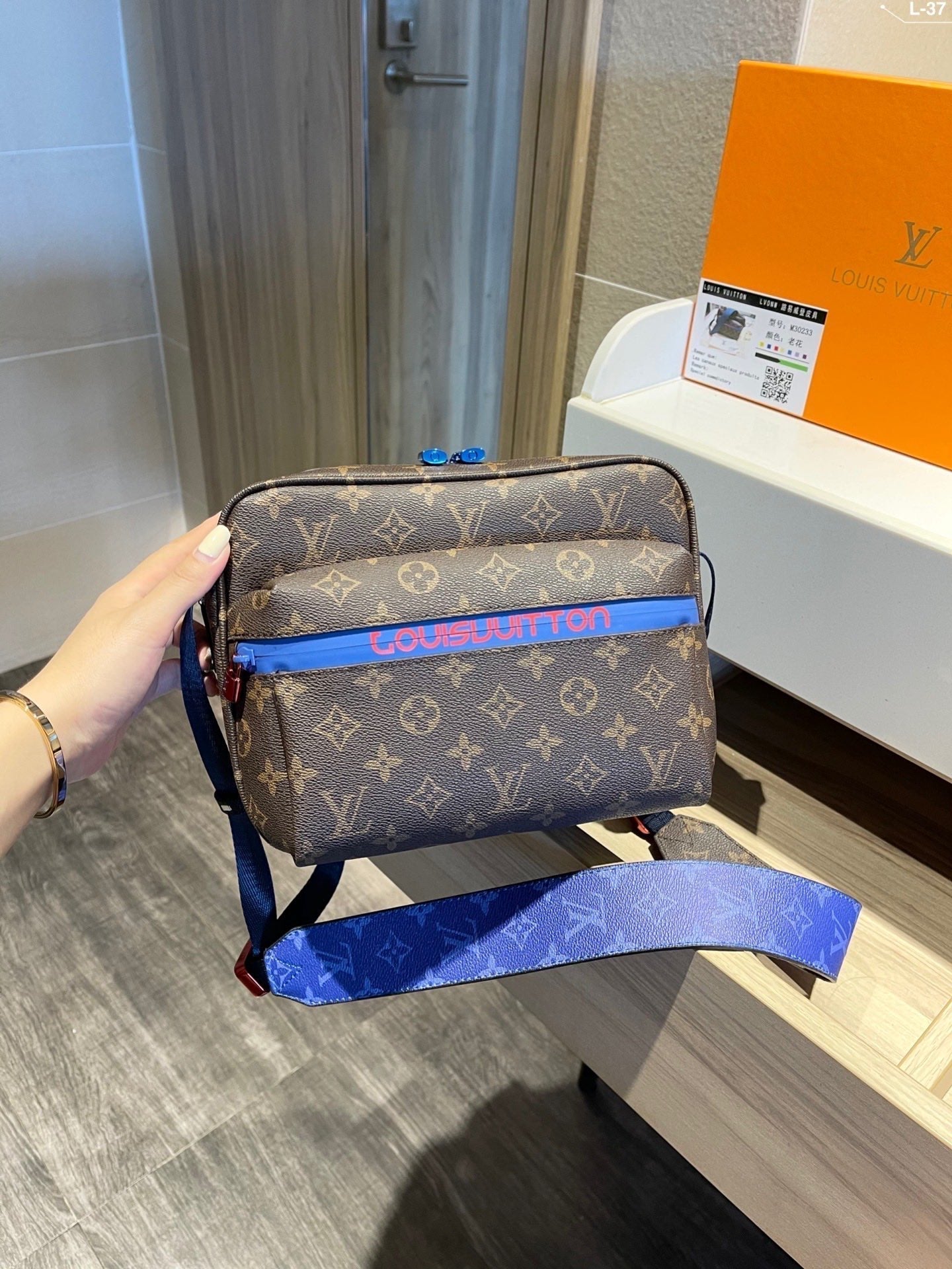 Designer Handbags Louis Vuitton 506