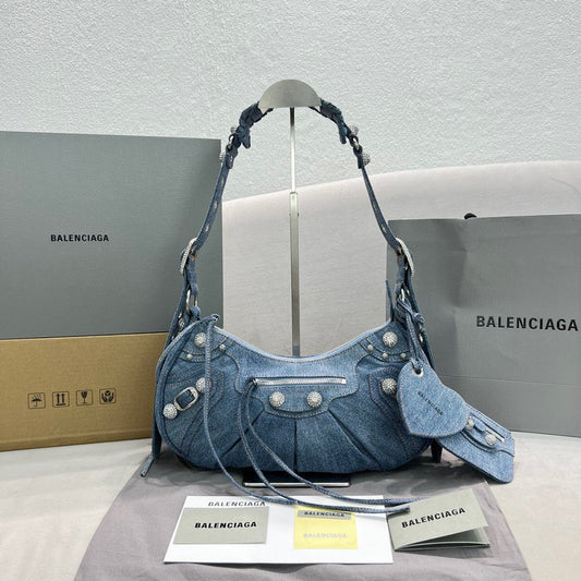 Bags Attire - Balenciaga Bags - 944