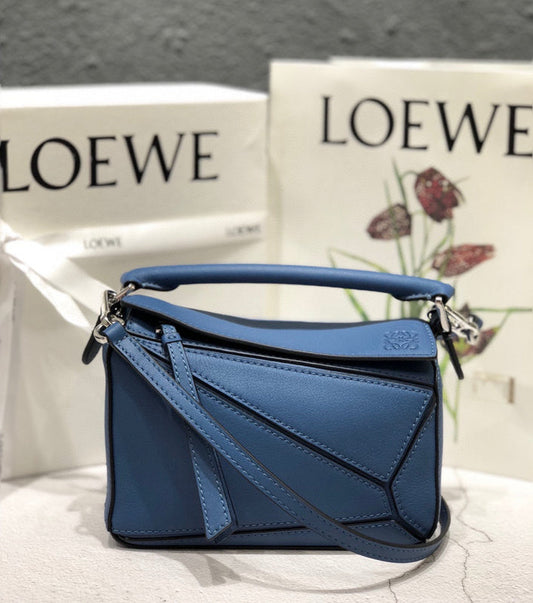 Bags Attire - Loewe Bags - 922