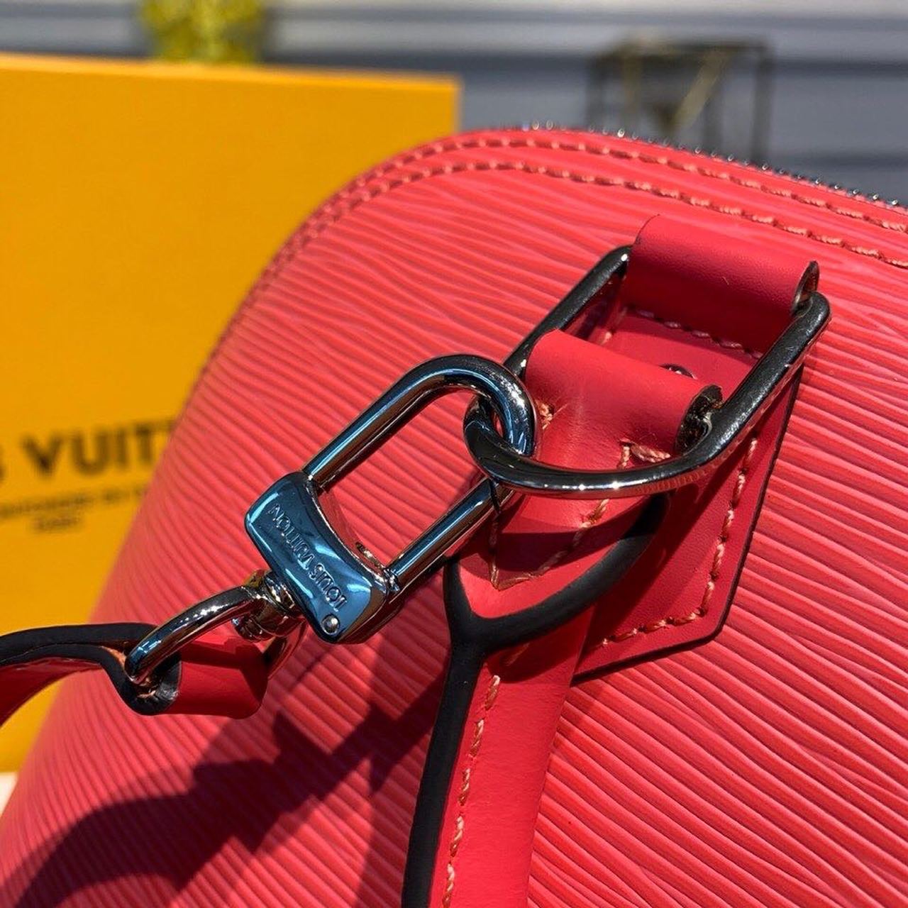 LV Alma PM Epi Hot Pink For Women, Womenâ€™s Handbags, Shoulder And Crossbody Bags 12.6in/32cm LV