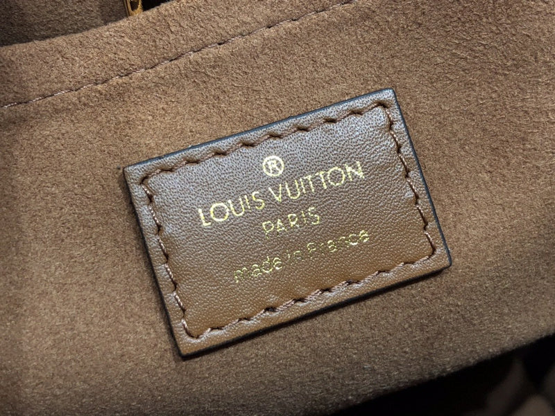 Bags Attire Louis Vuitton bags - 2468