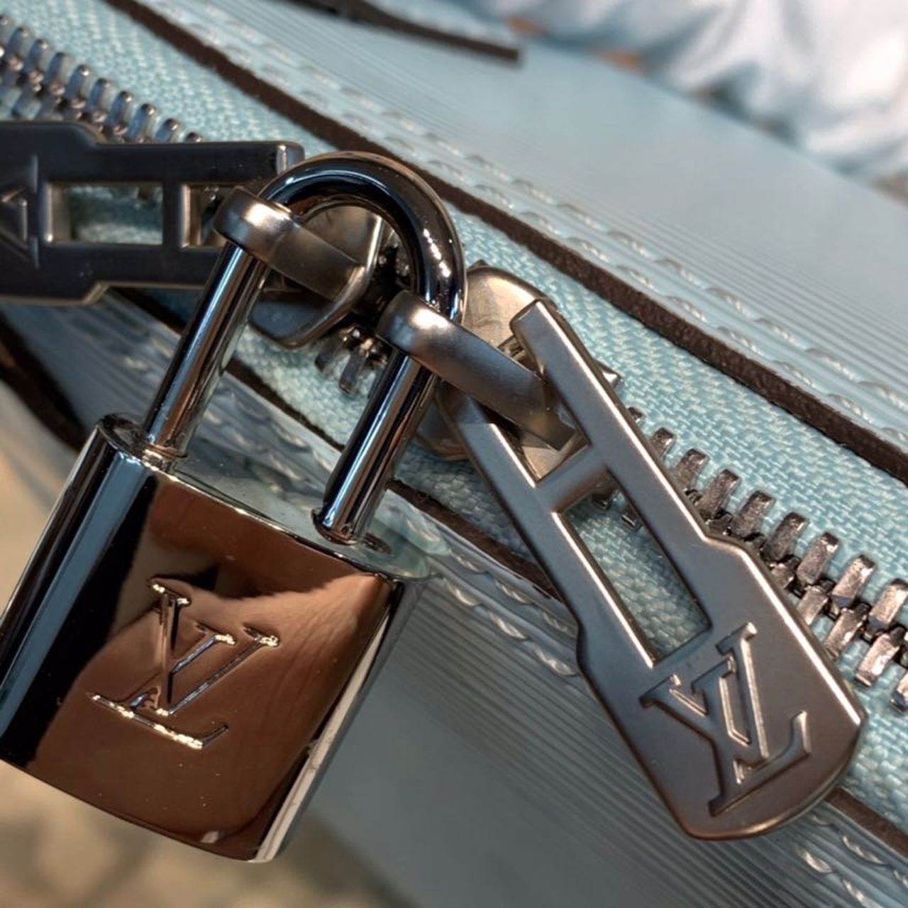 LV Alma BB Epi Seaside Blue For Women, Womenâ€™s Handbags, Shoulder And Crossbody Bags 9.2in/23.5cm LV M56206