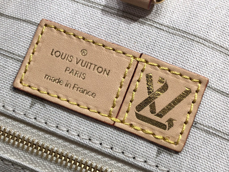 Bags Attire Louis Vuitton bags - 2459