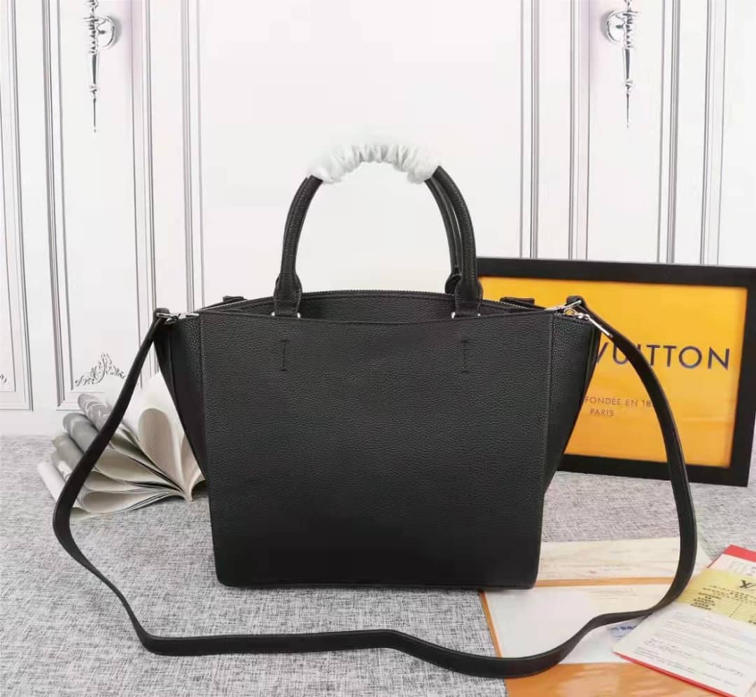 Designer Handbags Louis Vuitton 521