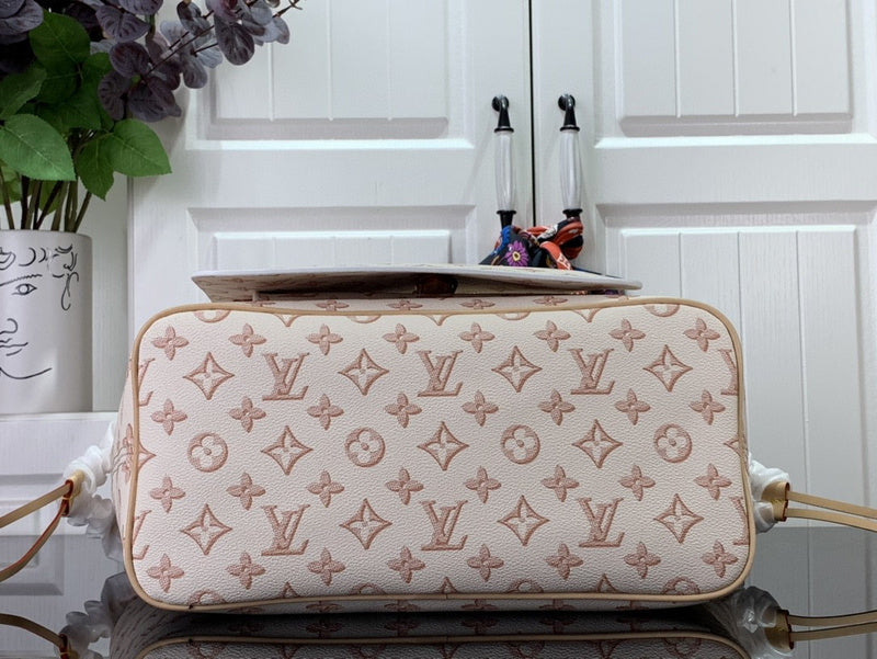 Bags Attire Louis Vuitton bags - 2452