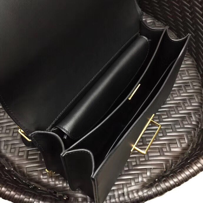 Prada Large Cahier Bag In Black Leather