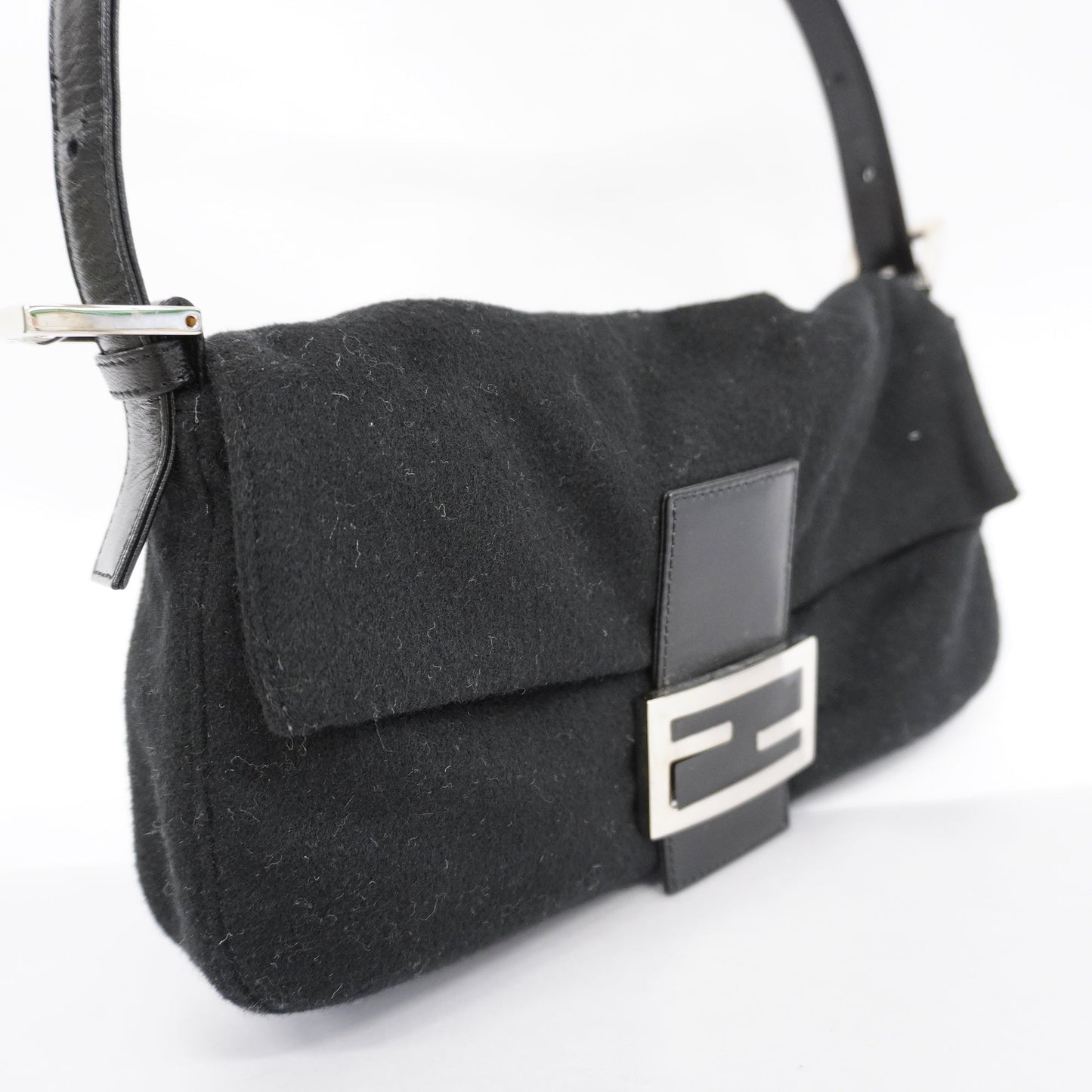 FENDI   Mamma Bucket Women's Felt Handbag Black