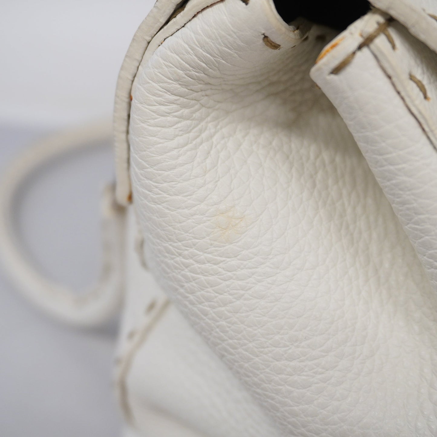 FENDI   Selleria Handbag Women's Leather Handbag White