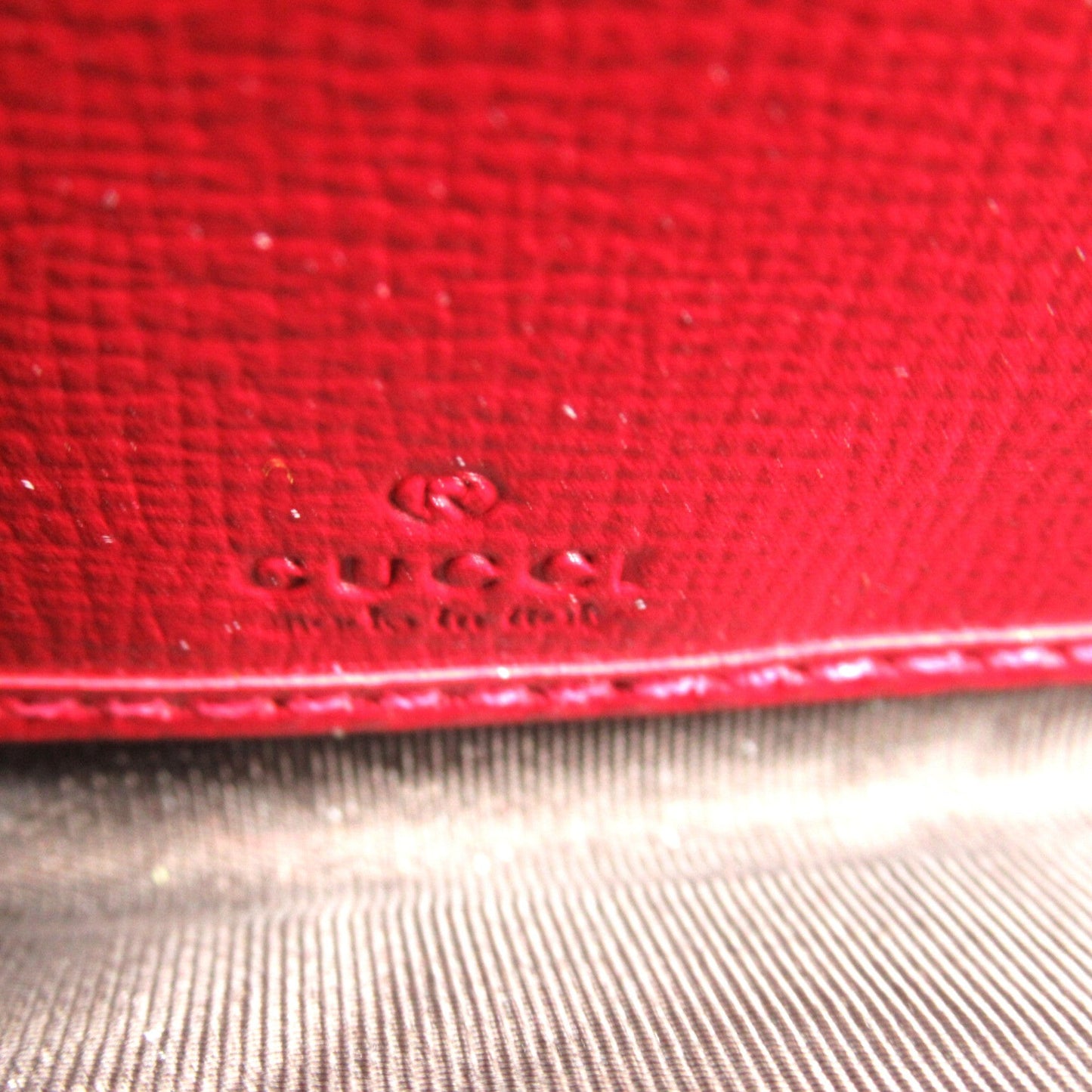 GUCCI Interlocking G metal round long wallet Red leather 598543