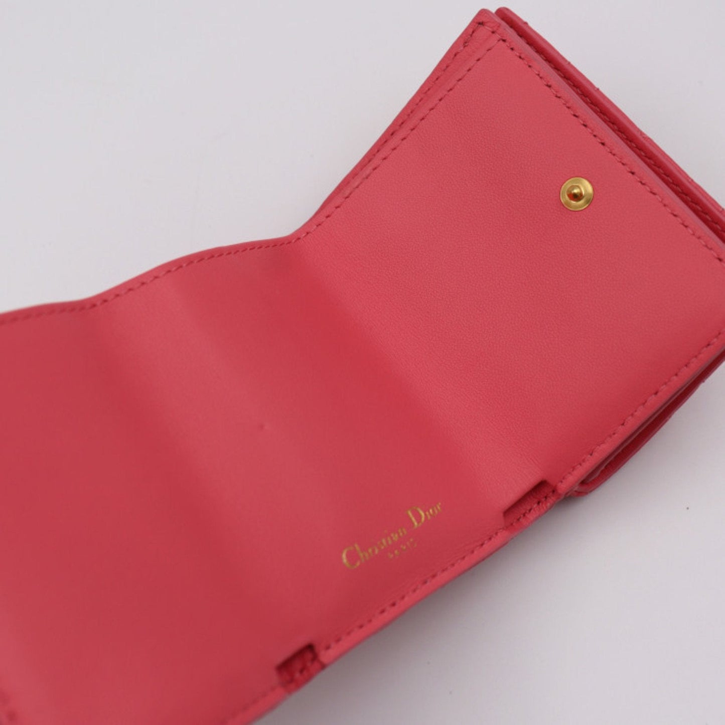 CHRISTIAN DIOR Caro Canage Trifold Wallet S5030UWHC Lambskin Yarrow Pink W Hook Japan Limited Color CD Logo