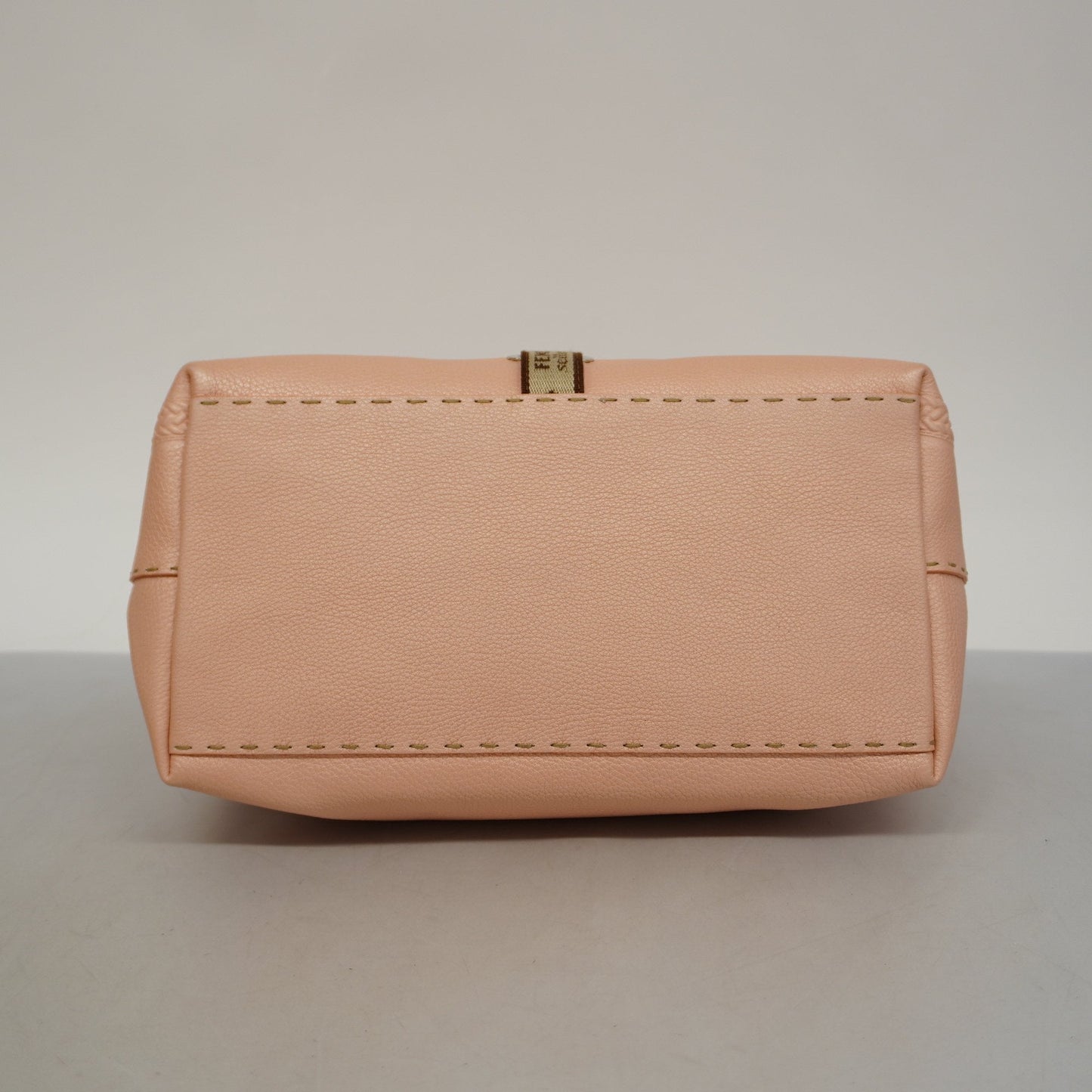 FENDI   Selleria Handbag Women's Leather Handbag Pink