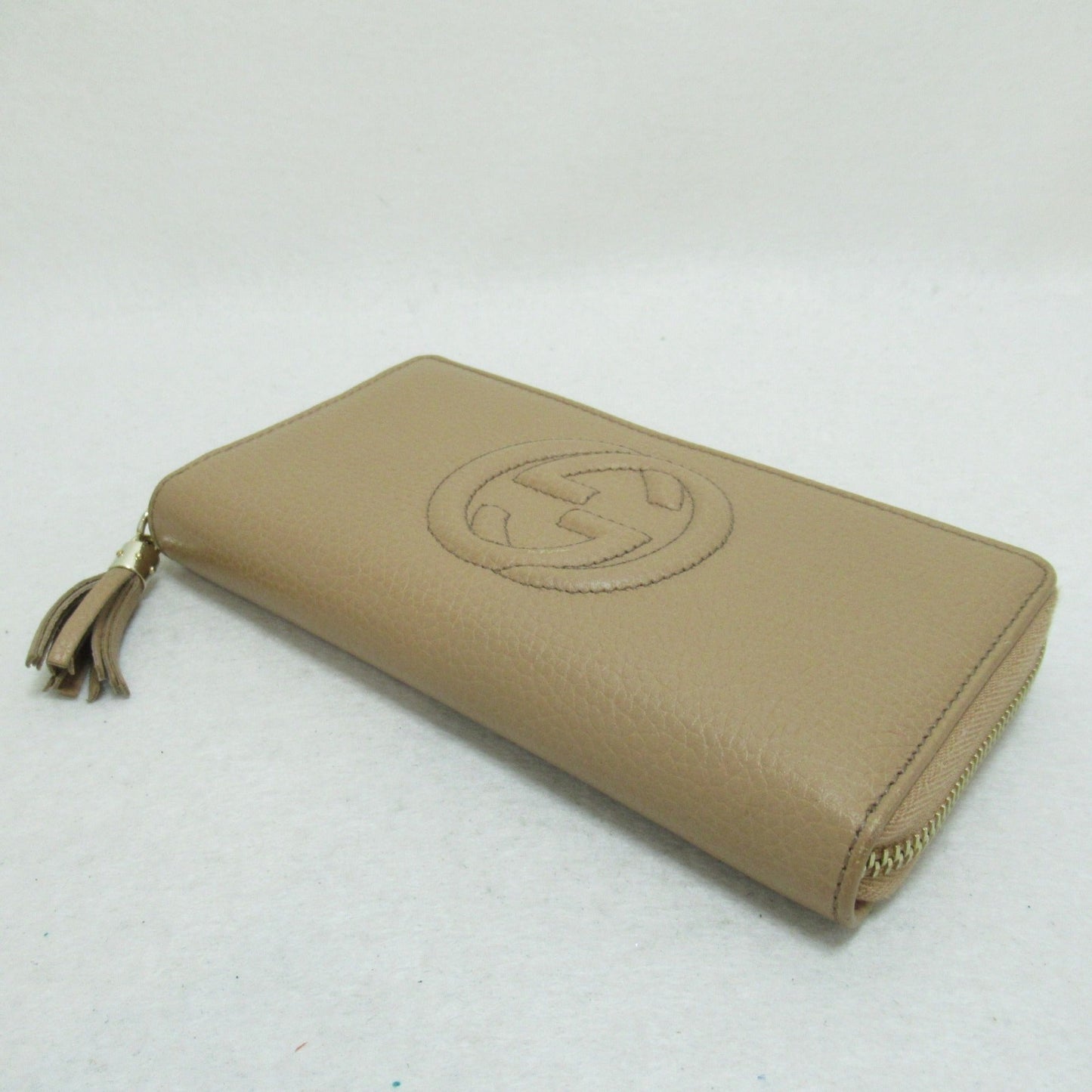 GUCCI Round long wallet Beige Calfskin [cowhide] 598187