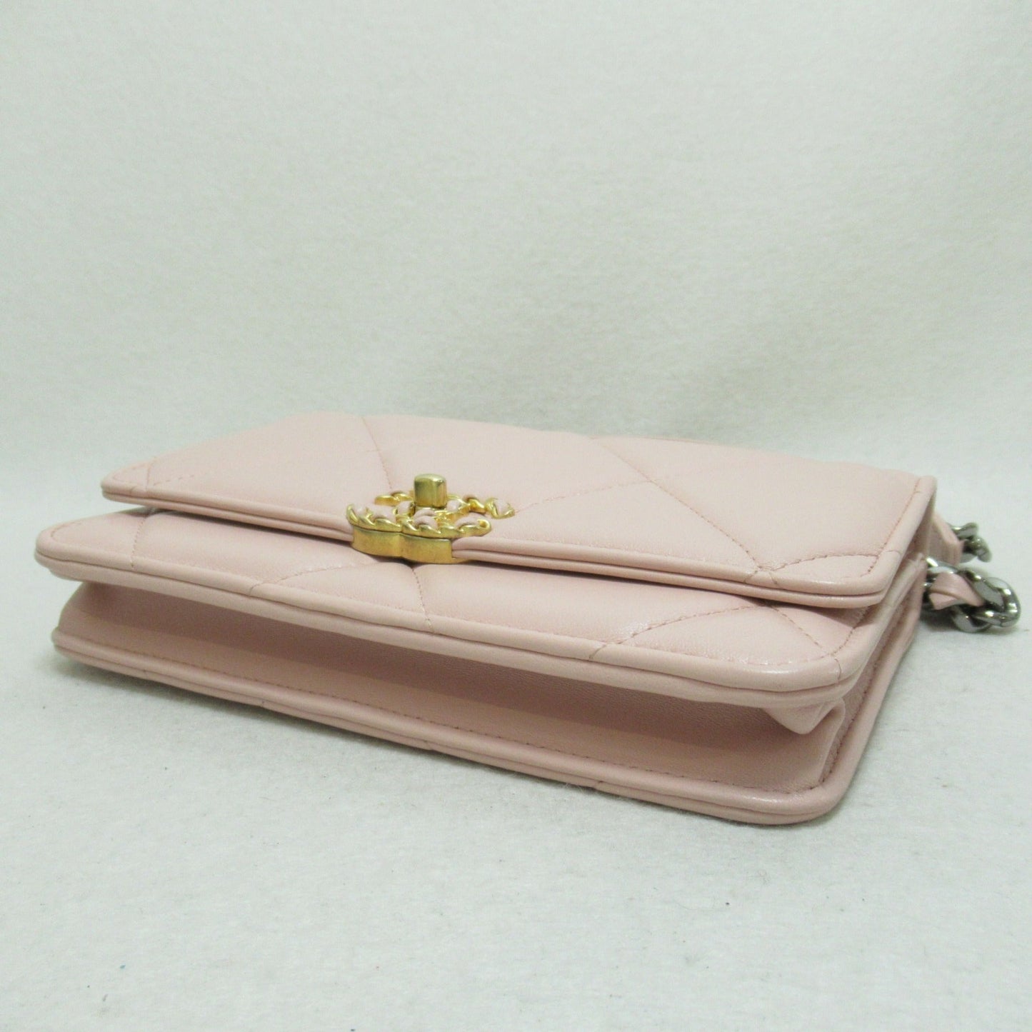 CHANEL19 Chain Wallet Pink Shoulder Bag Pink Lambskin [sheep leather]