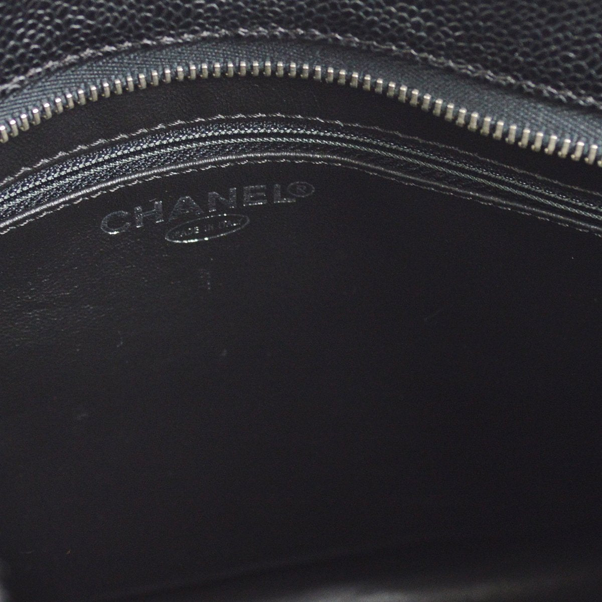 CHANEL 2000-2001 Black Caviar Medallion Tote 90555