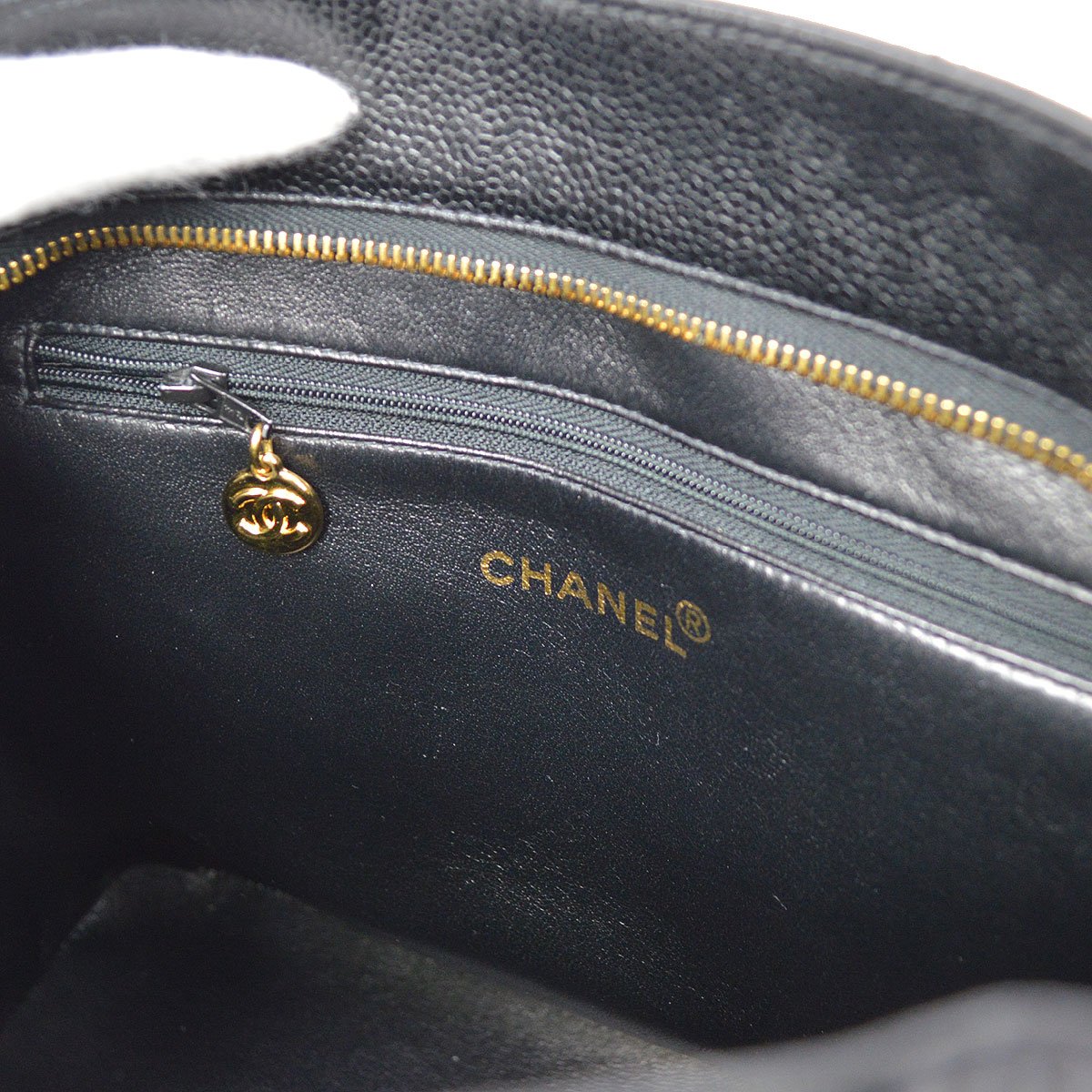 CHANEL 1997-1999 Black Caviar Medallion Tote 81167