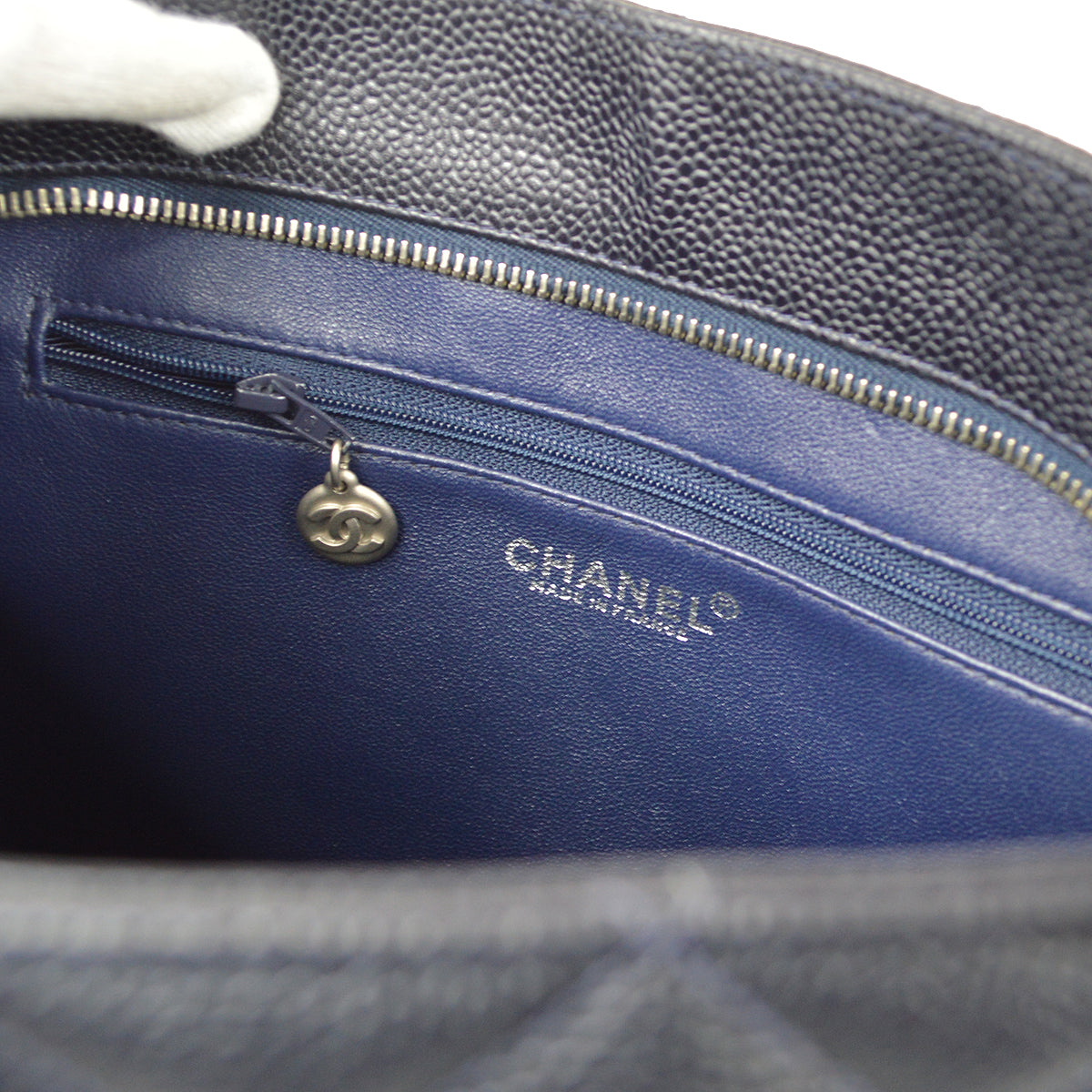 CHANEL 2000-2001 Medallion Tote SHW Navy Caviar 97413