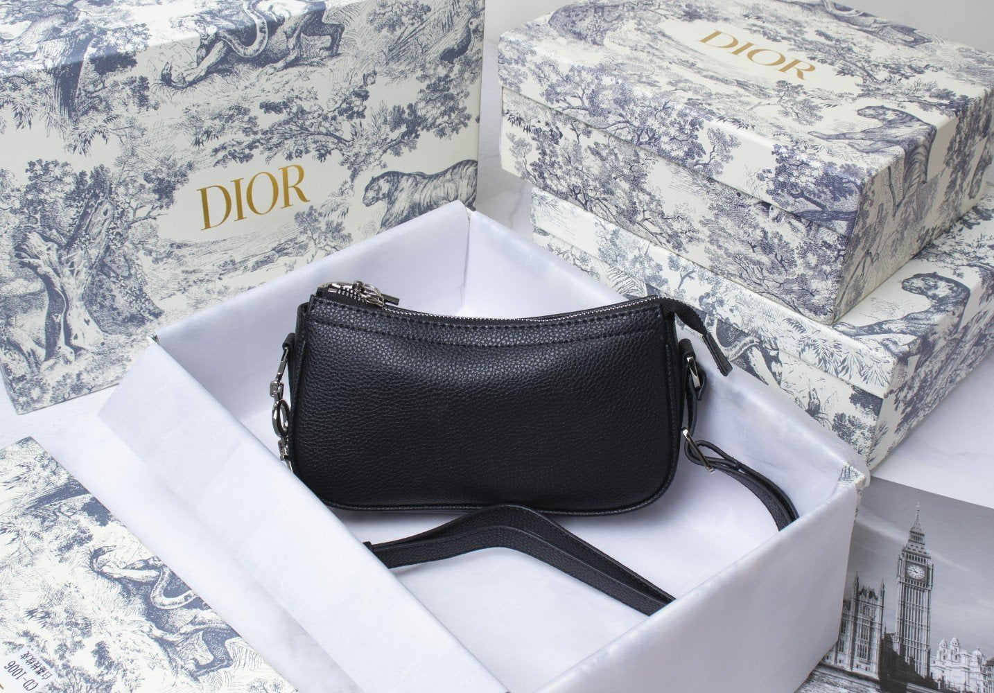 Luxury Handbags Christian Dior 109