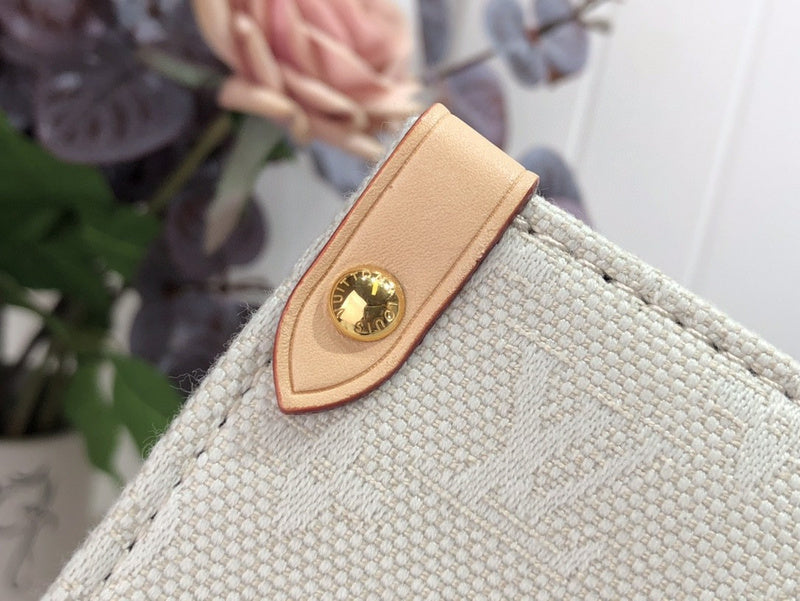 Bags Attire Louis Vuitton bags - 2459