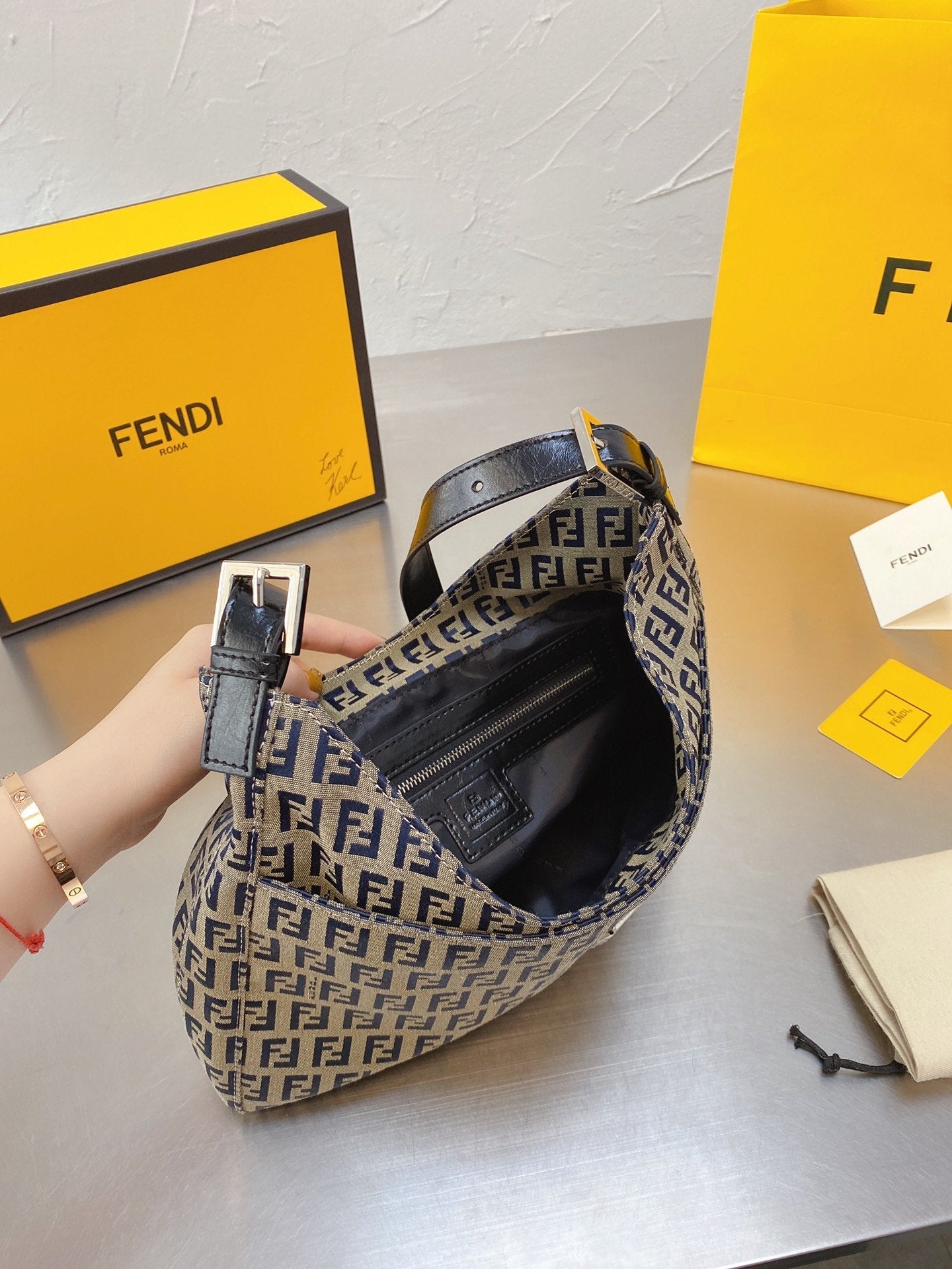 Luxury  Bags Fendi 231