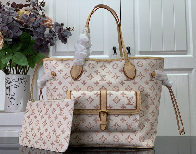Bags Attire Louis Vuitton bags - 2452
