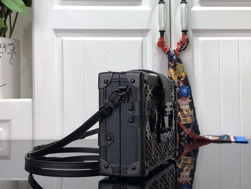 Bags Attire Louis Vuitton bags - 2477
