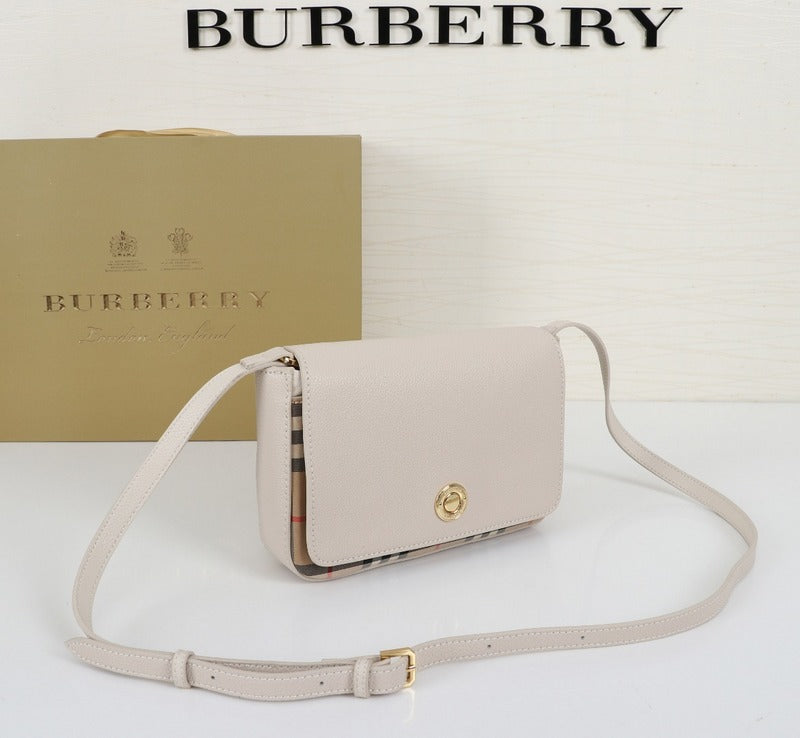 Burberry Bags - Bagsattire   159