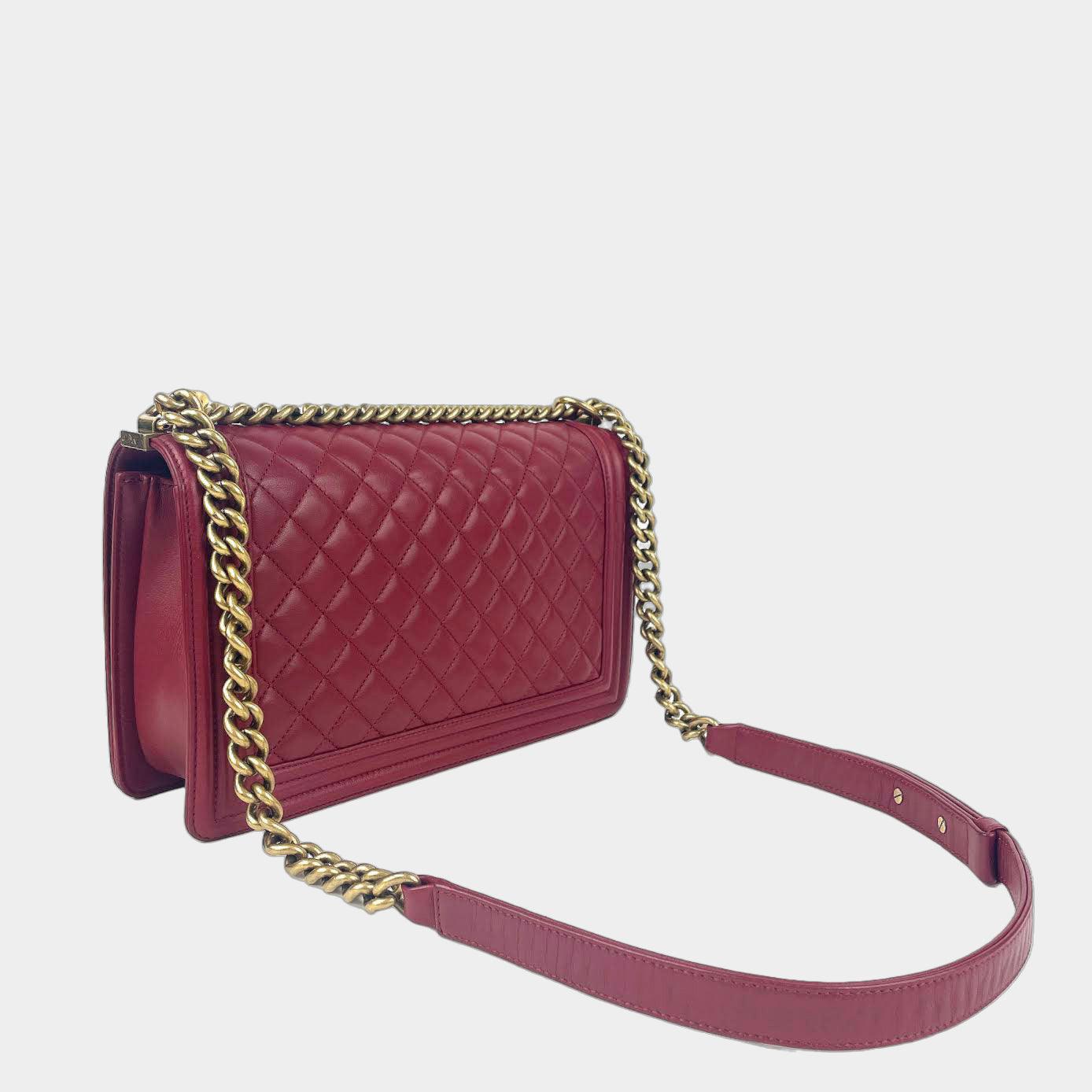 CHANEL New Medium Boy Bag - Burgundy