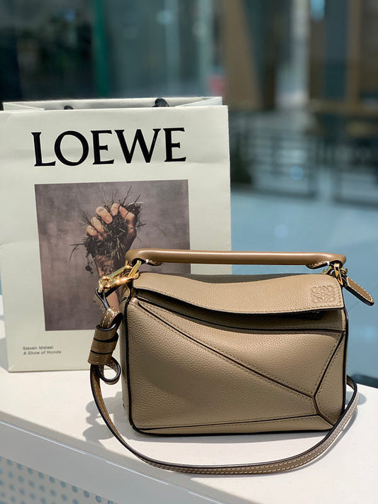 Bags Attire - Loewe Bags - 935