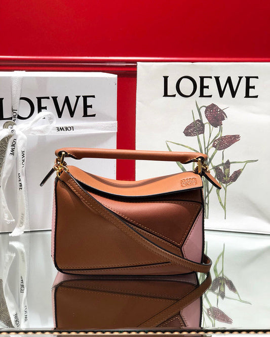 Bags Attire - Loewe Bags - 923