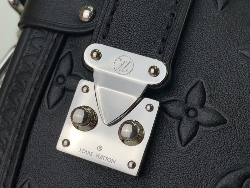 Bags Attire Louis Vuitton bags - 2470