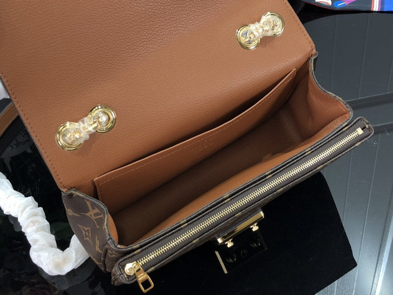 Bags Attire Louis Vuitton bags - 2456