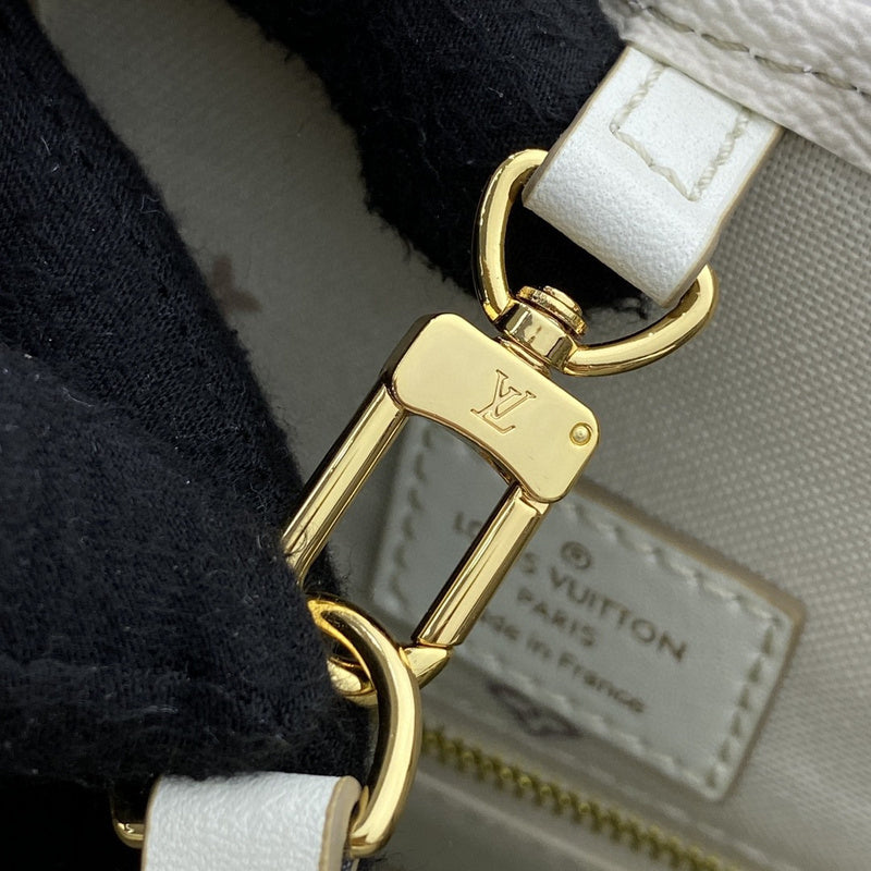 Bags Attire Louis Vuitton bags - 2454