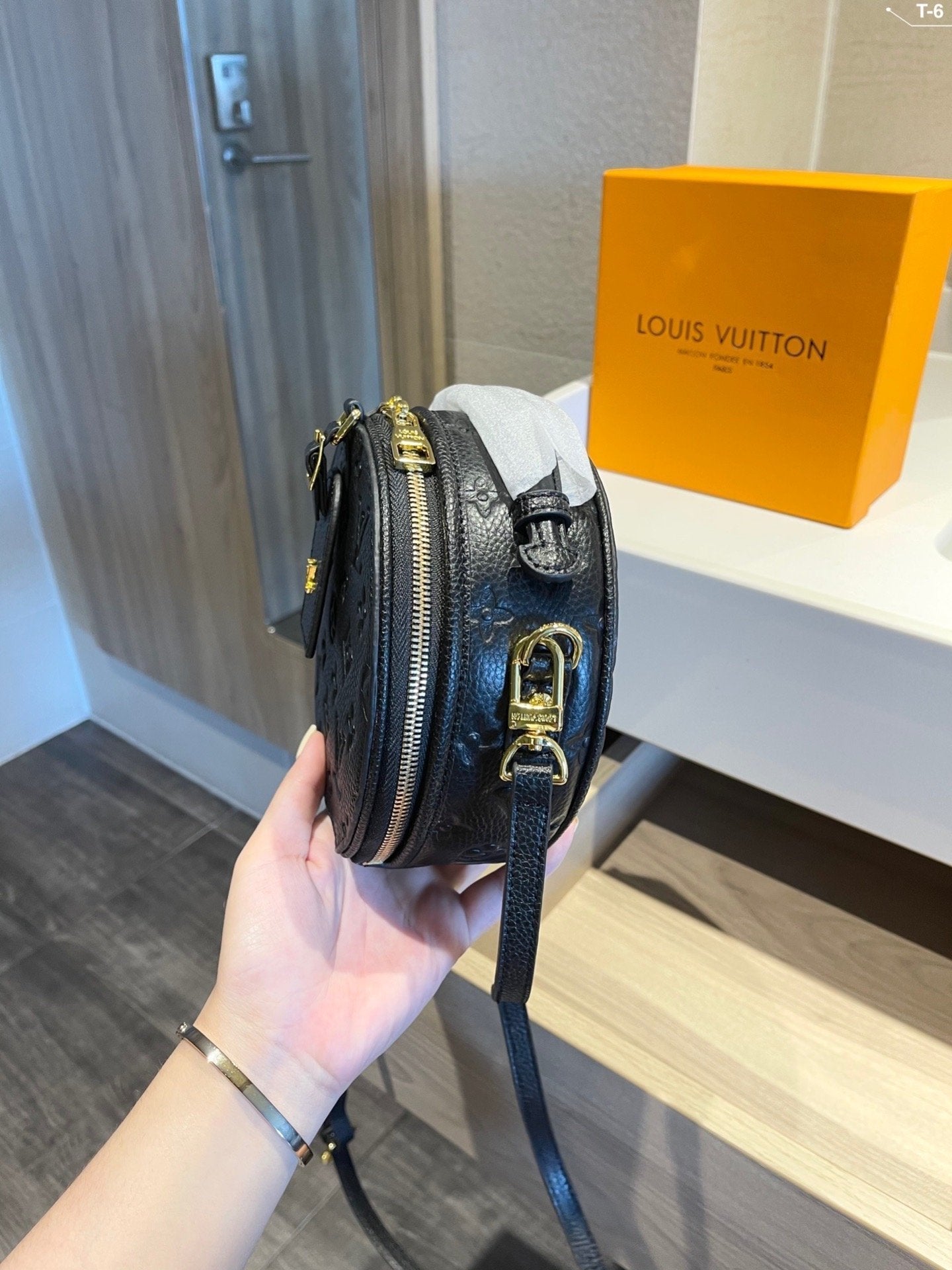 Designer Handbags Louis Vuitton 495