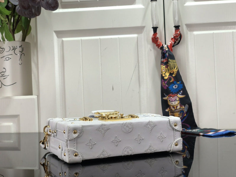 Bags Attire Louis Vuitton bags - 2472