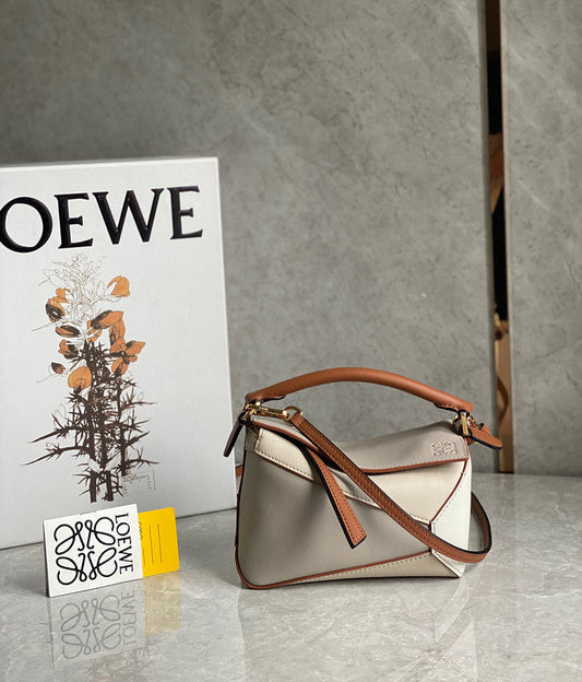 Bags Attire - Loewe Bags - 822