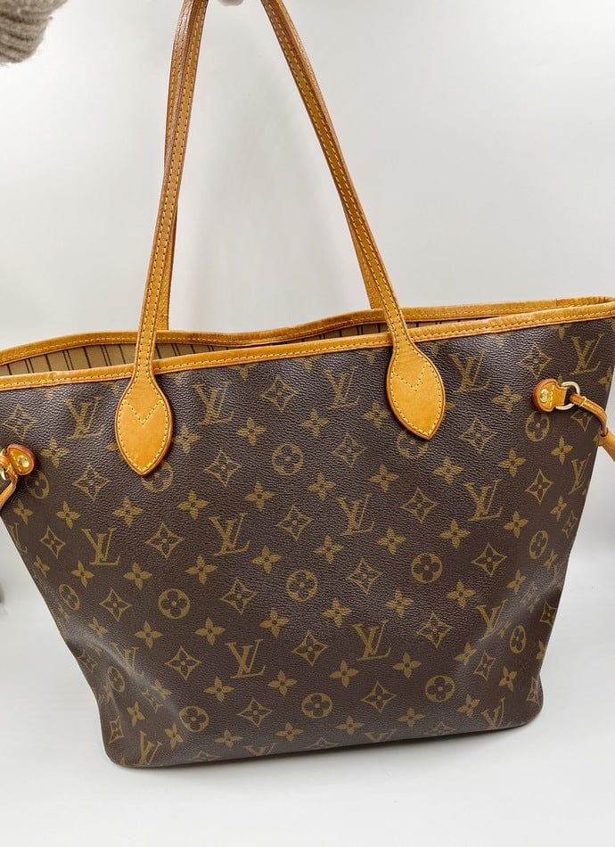 Louis Vuitton Neverfull MM Tote Bag in Brown Monogram Canvas