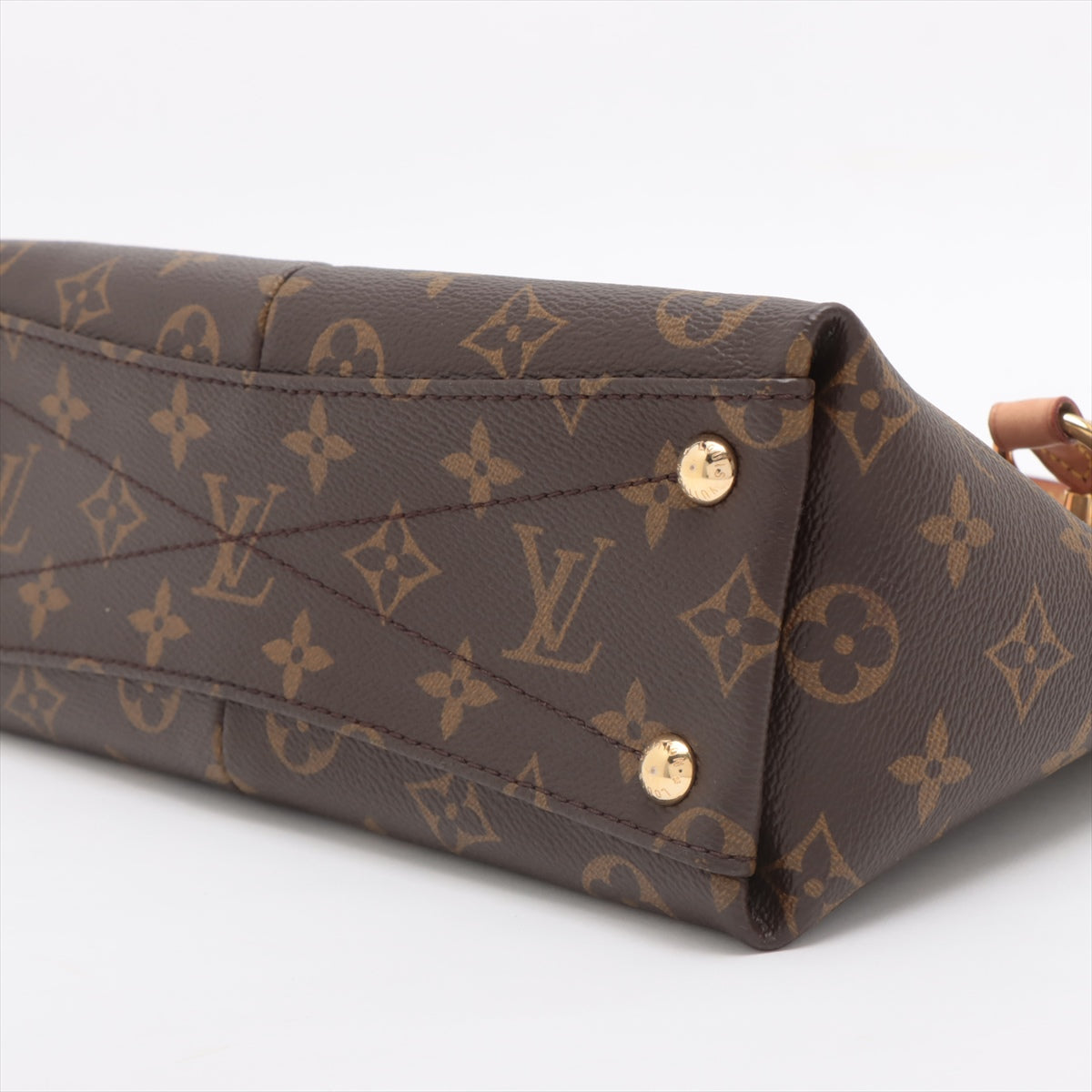 Louis Vuitton Monogram V Tote BB